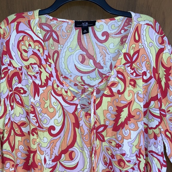 RelistAGB colorful abstract floral blouse lace up w tassel detail at neckline 1X - Picture 3 of 16